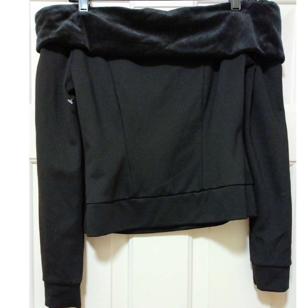 NWOT Juicy Couture Lounge Wear Long Sleeve, Off-the-Shoulder Top - Picture 2 of 16